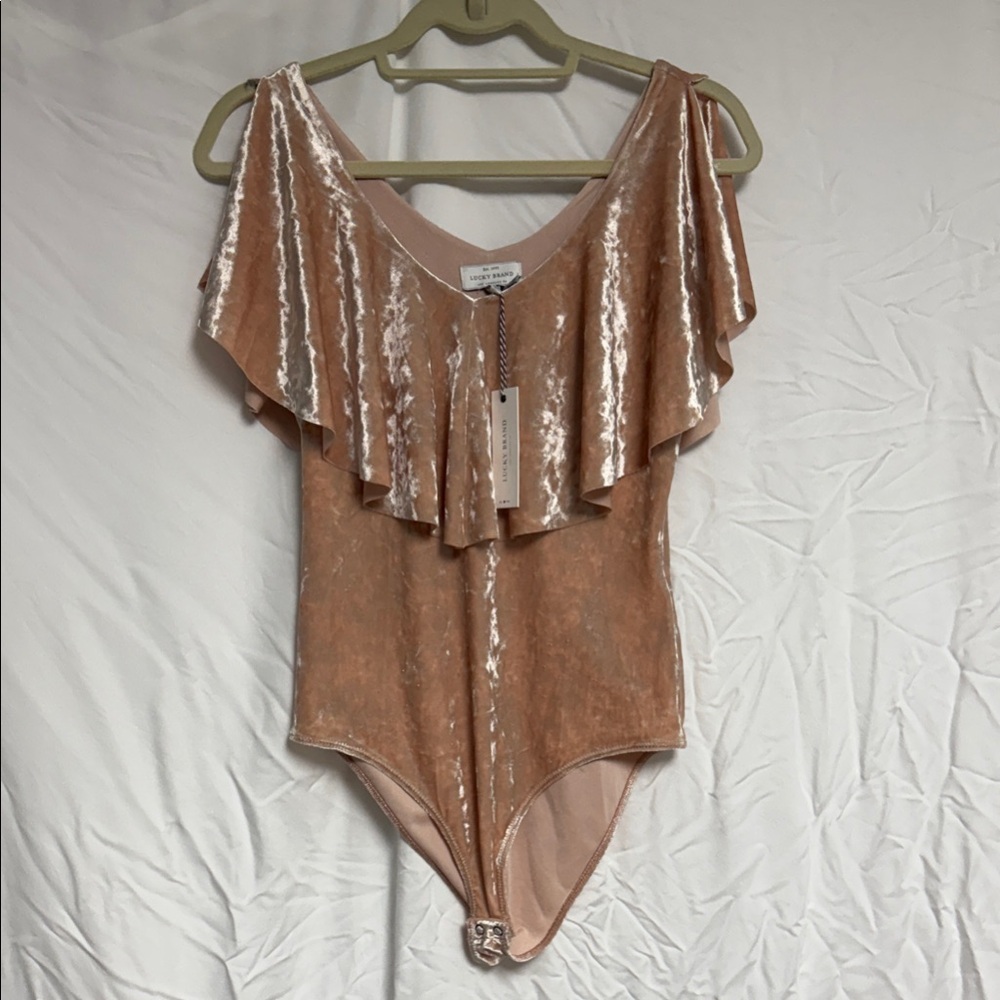 Lucky Brand Velvet Ruffle Bodysuit in Pink - Picture 6 of 9